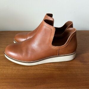 Softwalk Woodbury Ankle Bootie Size 8.5